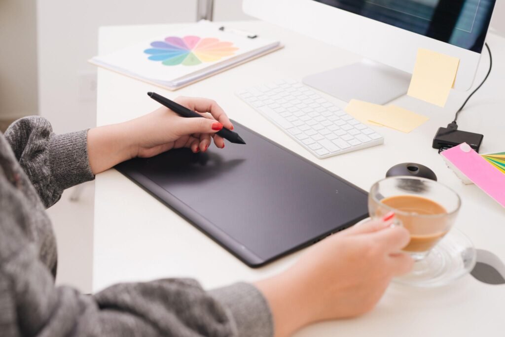 Comparison between custom website design and template website solutions for businesses.